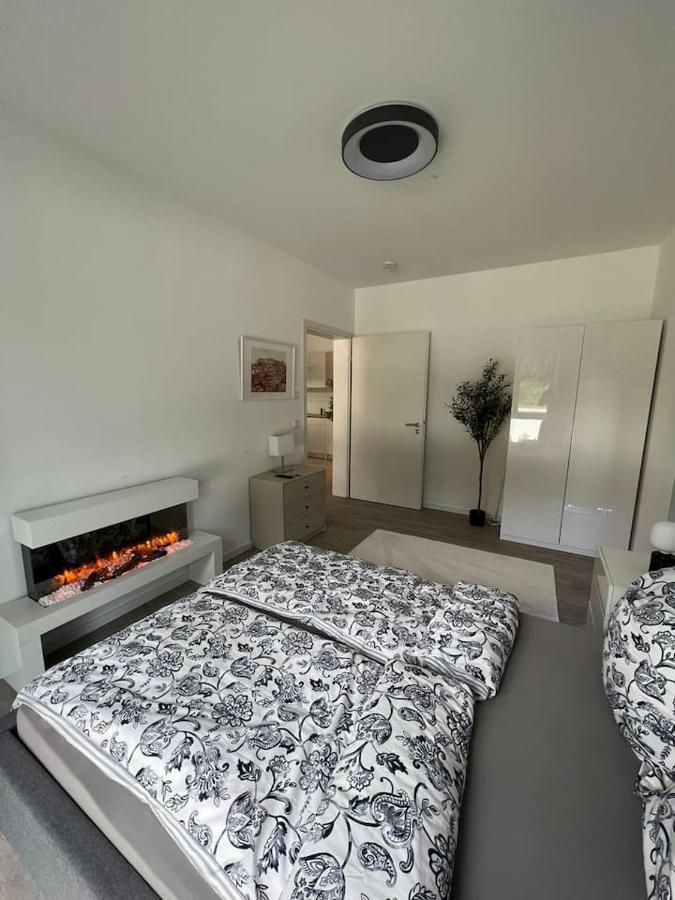 Luxurioeses Apartment,Neubau, 4 Personen, Parkplatz, Griechischer Stil Μπόχουμ Εξωτερικό φωτογραφία