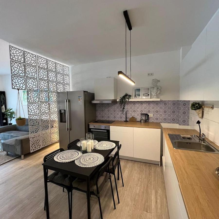 Luxurioeses Apartment,Neubau, 4 Personen, Parkplatz, Griechischer Stil Μπόχουμ Εξωτερικό φωτογραφία